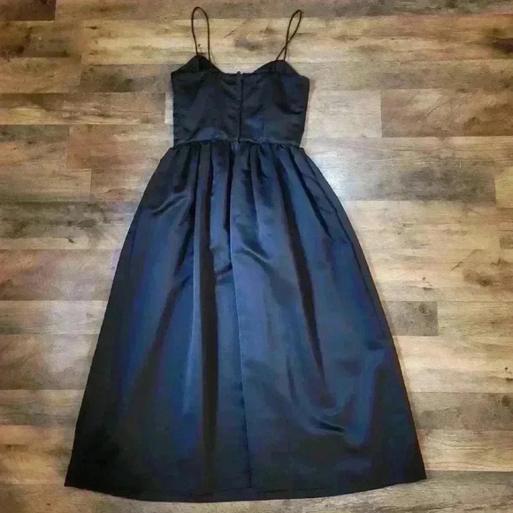 Vintage 1980's Black Satin Pleated Midi Dress Size 5/6 - Picture 7 of 7